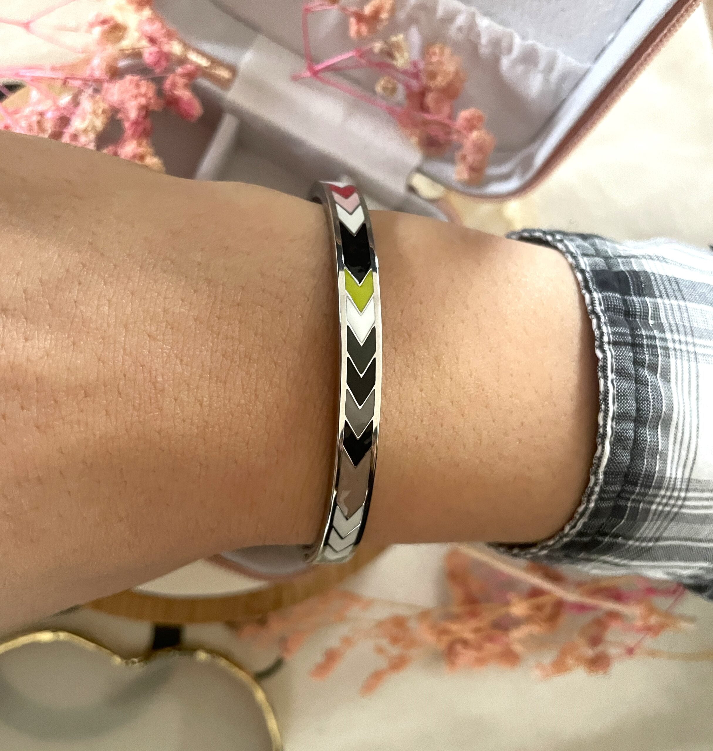8CB-90366-1 Bracelet/jonc Co88 France en acier inoxydable argenté et émail coloré