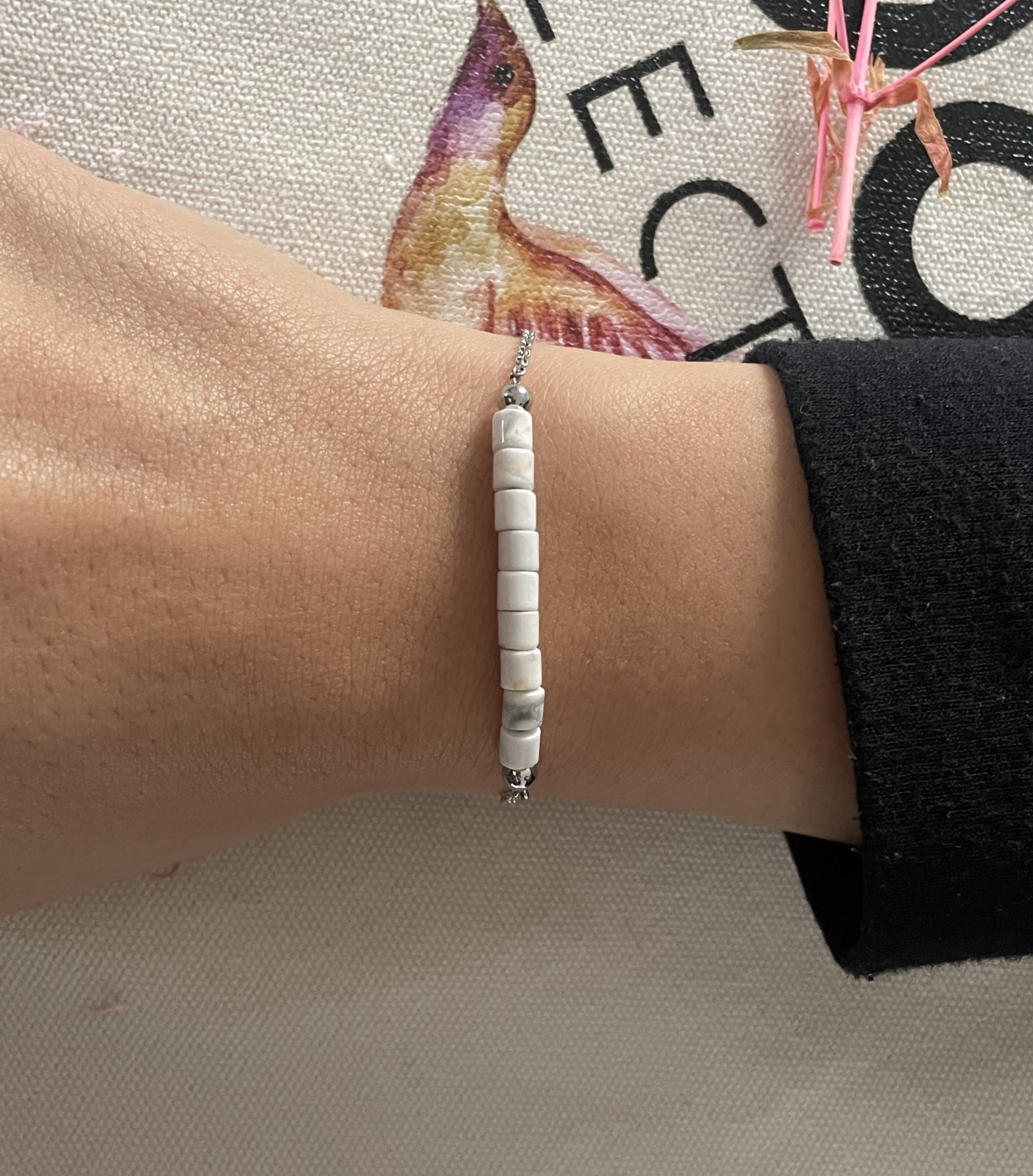 Bracelet Co88 France en acier inoxydable argenté et pierres naturelles blanche howlite