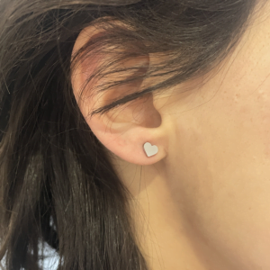 Boucle d'oreille, puce d'oreille Co88 France en acier inoxydable argenté, motif coeur